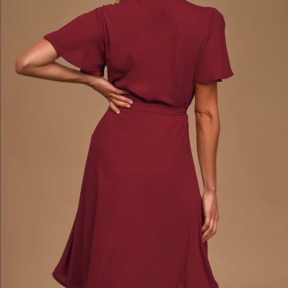 NWT Lulus wrap dress. ❤️ - Picture 3 of 7